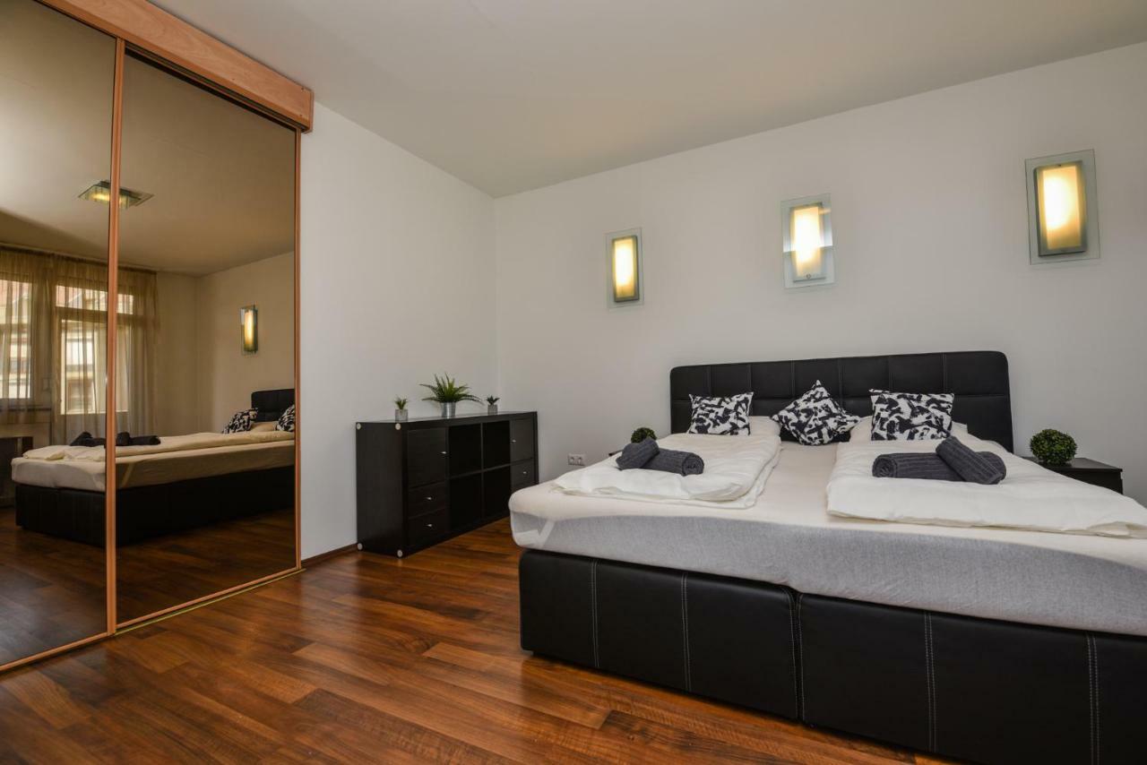 Castle Apartment With Panoramic Balcony 布达佩斯 外观 照片