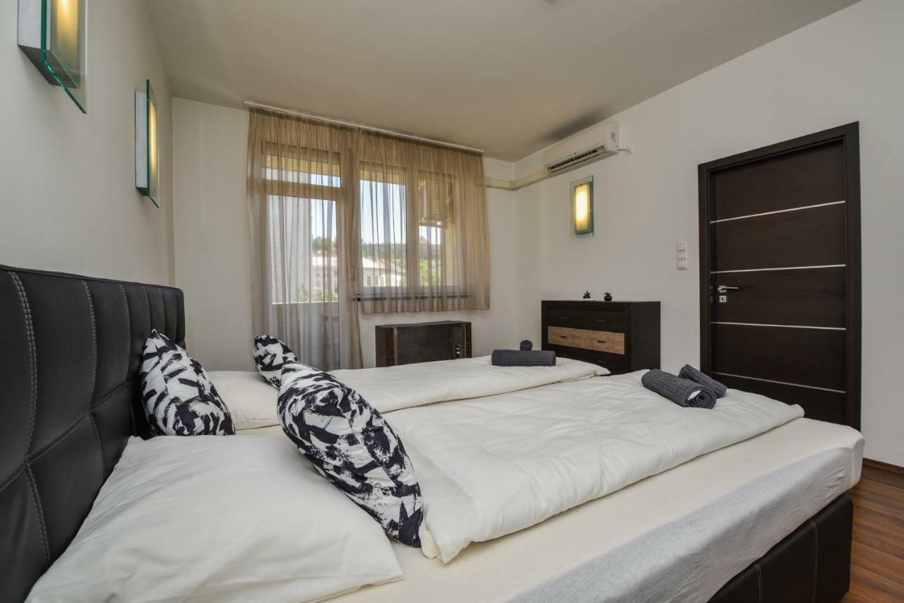 Castle Apartment With Panoramic Balcony 布达佩斯 外观 照片